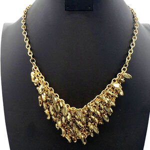 5/10 NWT gold tone beaded jeweled bib necklace